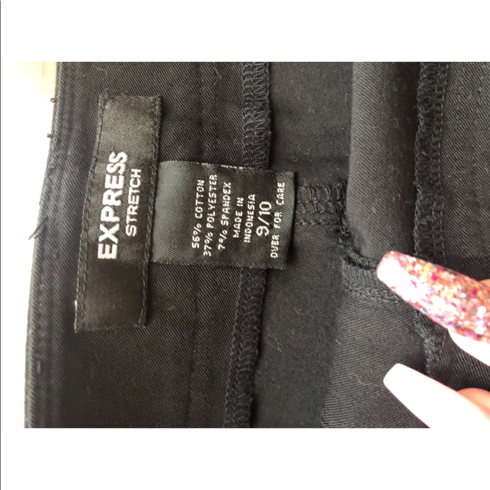 Express Shorts - Picture 2 of 2